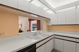 5721 Casa Del Sol Blvd, Sarasota, FL 34233 - Photo 9