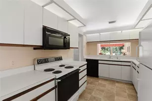 5721 Casa Del Sol Blvd, Sarasota, FL 34233 - Photo 19
