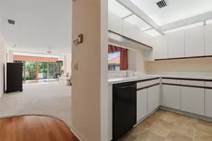 5721 Casa Del Sol Blvd, Sarasota, FL 34233 - Photo 7