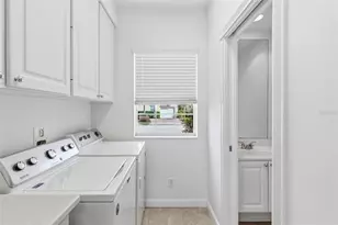 1418 Burgos Dr, Sarasota, FL 34238 - Photo 17