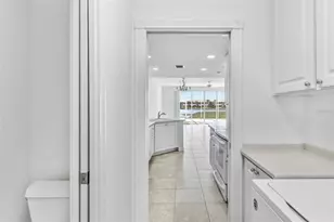 1418 Burgos Dr, Sarasota, FL 34238 - Photo 19