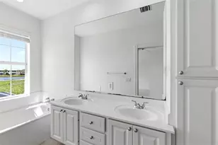 1418 Burgos Dr, Sarasota, FL 34238 - Photo 19