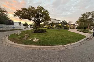 25 Sandpiper Rd, Tampa, FL 33609 - Photo 3