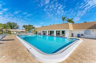 2713 Riverbluff Ct, Sarasota, FL 34231 - Photo 35