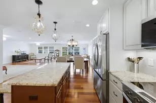 2713 Riverbluff Ct, Sarasota, FL 34231 - Photo 15