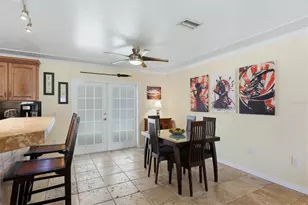 1534 Georgetowne Ln, Sarasota, FL 34232 - Photo 9