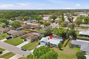 1534 Georgetowne Ln, Sarasota, FL 34232 - Photo 5