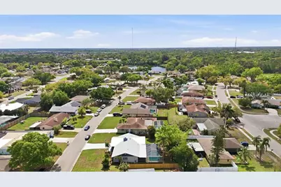 1534 Georgetowne Lane, Sarasota, FL 34232 - Photo 45