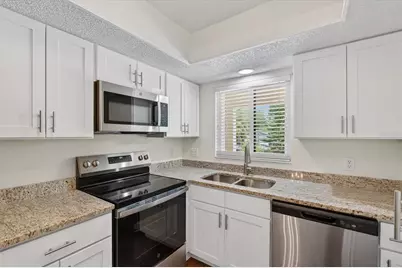 2522 Clubhouse Drive #204, Sarasota, FL 34232 - Photo 3