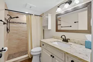 2522 Clubhouse Dr, Sarasota, FL 34232 - Photo 25