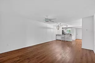 2522 Clubhouse Dr, Sarasota, FL 34232 - Photo 13