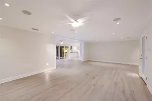 103 Fillmore Dr, Sarasota, FL 34236 - Photo 15