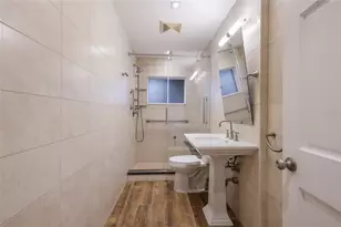 103 Fillmore Dr, Sarasota, FL 34236 - Photo 29