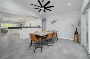 1039 23rd St, Sarasota, FL 34234 - Photo 9
