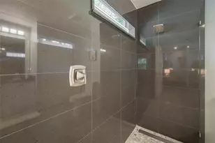 1039 23rd St, Sarasota, FL 34234 - Photo 19