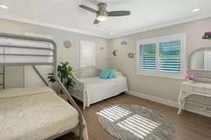 121 Holly Ave, Sarasota, FL 34243 - Photo 27