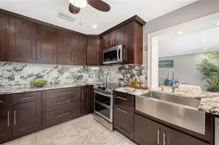 121 Holly Ave, Sarasota, FL 34243 - Photo 19
