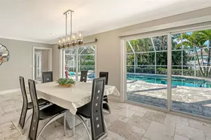 121 Holly Ave, Sarasota, FL 34243 - Photo 15