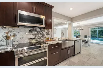 121 Holly Avenue, Sarasota, FL 34243 - Photo 17