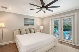 121 Holly Ave, Sarasota, FL 34243 - Photo 21