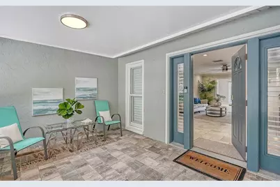 121 Holly Avenue, Sarasota, FL 34243 - Photo 9