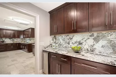 121 Holly Avenue, Sarasota, FL 34243 - Photo 19