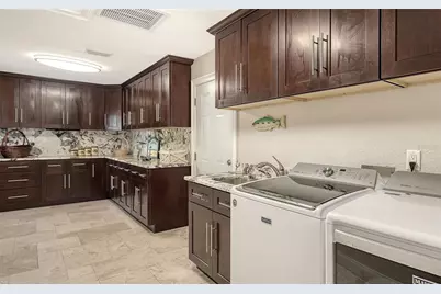 121 Holly Avenue, Sarasota, FL 34243 - Photo 21