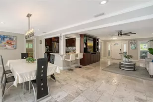 121 Holly Ave, Sarasota, FL 34243 - Photo 15