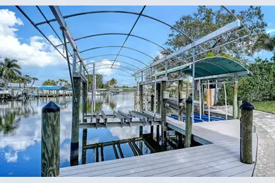 121 Holly Avenue, Sarasota, FL 34243 - Photo 3