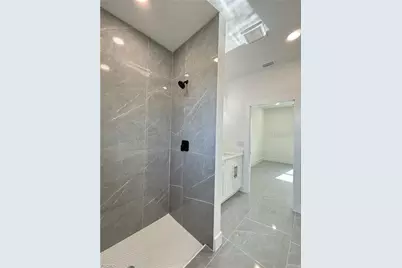 842 Giorgio Avenue S, Lehigh Acres, FL 33974 - Photo 9