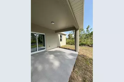842 Giorgio Avenue S, Lehigh Acres, FL 33974 - Photo 17