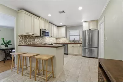 1467 Georgetowne Drive, Sarasota, FL 34232 - Photo 3