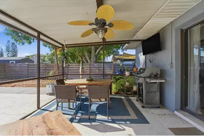 1467 Georgetowne Drive, Sarasota, FL 34232 - Photo 31