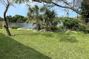 2807 48th Ave Dr W, Bradenton, FL 34207 - Photo 23