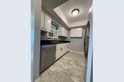 2807 48th Ave Dr W, Bradenton, FL 34207 - Photo 3