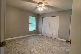 2807 48th Ave Dr W, Bradenton, FL 34207 - Photo 13