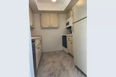 2807 48th Ave Dr W, Bradenton, FL 34212 - Photo 3