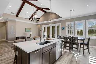 289 Sapphire Lake Dr, Bradenton, FL 34209 - Photo 9