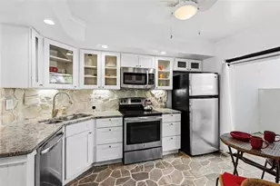 3324 Thornwood Rd, Sarasota, FL 34231 - Photo 25