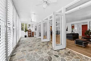 3324 Thornwood Rd, Sarasota, FL 34231 - Photo 9