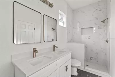 3707 20th Street E, Bradenton, FL 34208 - Photo 9