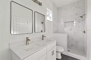 3707 20th St E, Bradenton, FL 34208 - Photo 9