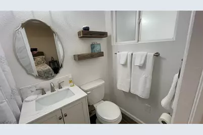 2504 S Milmar Drive, Sarasota, FL 34237 - Photo 15