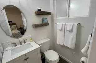 2504 S Milmar Dr, Sarasota, FL 34237 - Photo 15