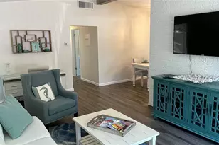 2504 S Milmar Dr, Sarasota, FL 34237 - Photo 3