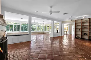 1714 South Dr, Sarasota, FL 34239 - Photo 13
