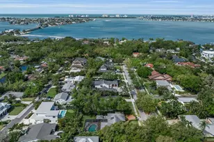 1714 South Dr, Sarasota, FL 34239 - Photo 7