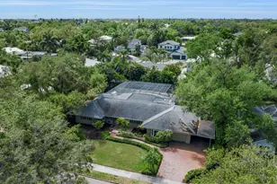 1714 South Dr, Sarasota, FL 34239 - Photo 3