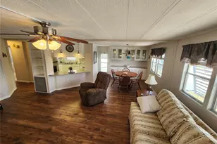 808 53rd Ave E, Bradenton, FL 34203 - Photo 9