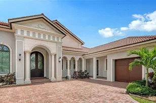 4127 Founders Club Dr, Sarasota, FL 34240 - Photo 5